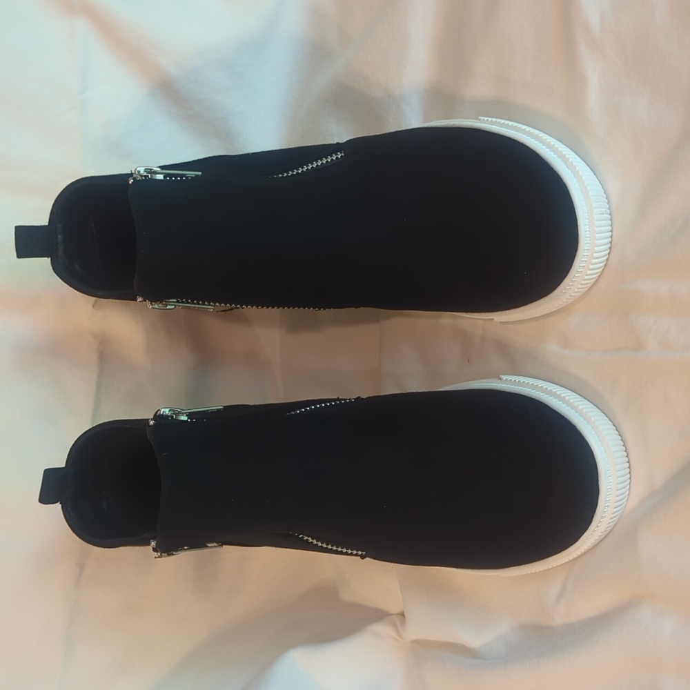 DV by Dolce Vita wedge zipper sneakers, women's size 8